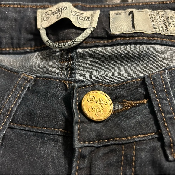 Jeans - Picture 2 of 4